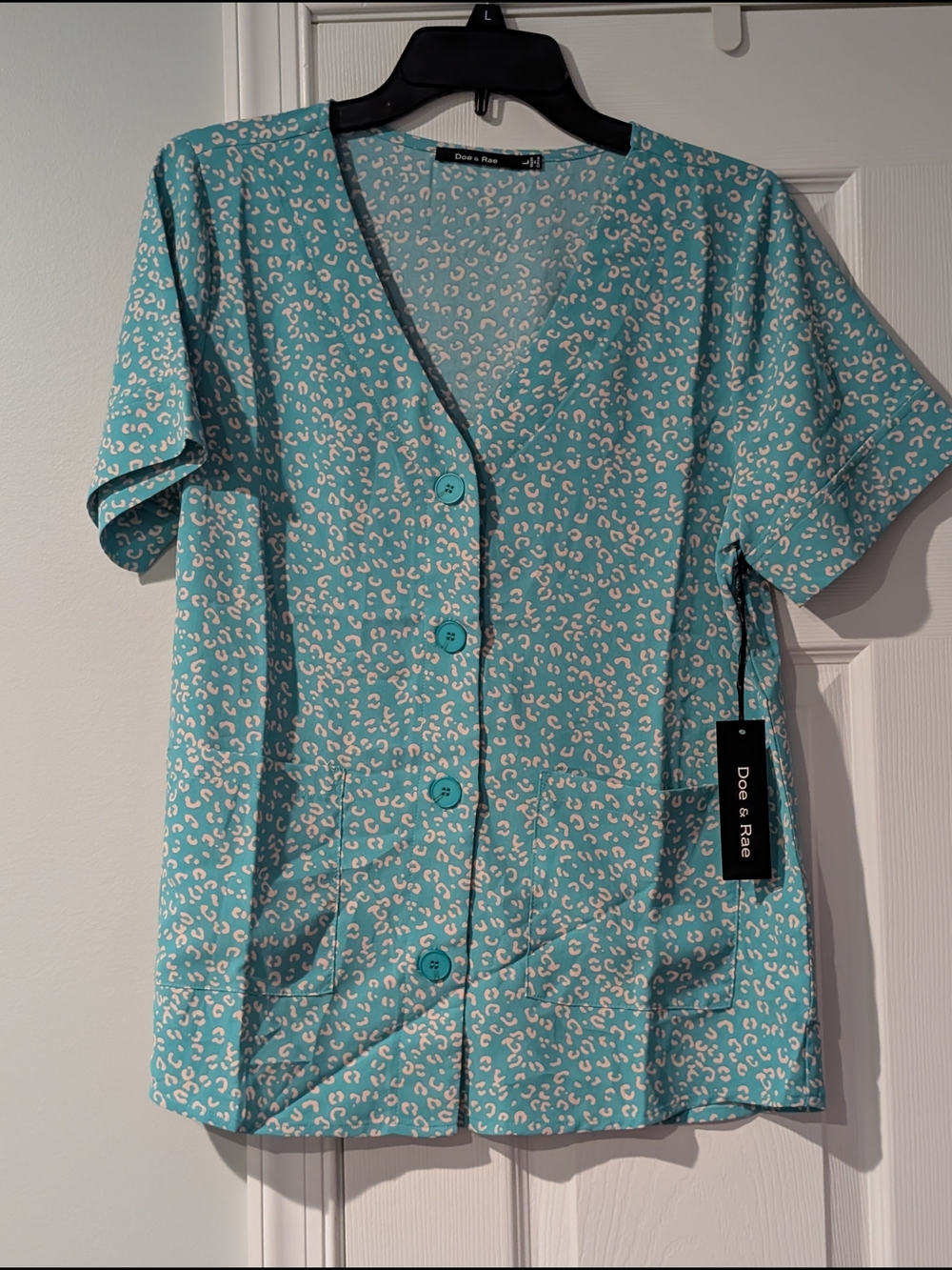 Doe & Rae Women's Leopard Button Down Top